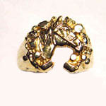 14 kt.y.g. horse head inside nugget horseshoe ring