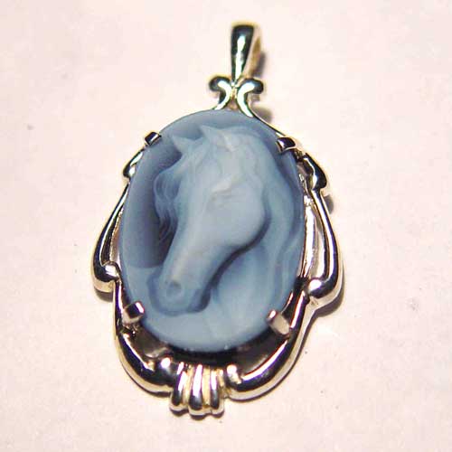 Sterling silver agate horse cameo pendant.