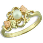 Landstrom's Black Hills Gold grape and leaf pearl ring