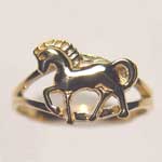 14 kt.y.g. trotting horse ring