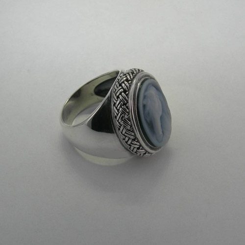 side of Sterling Silver Agate Cameo basket weave ring