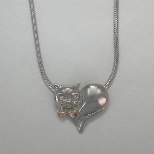 Black Hills Gold Sterling Silver cat and leaves necklace