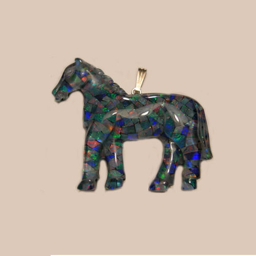 14 kt.y.g. Opal horse pendant