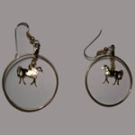 14 kt.y.g. plated trotting horse inside hoop earrings