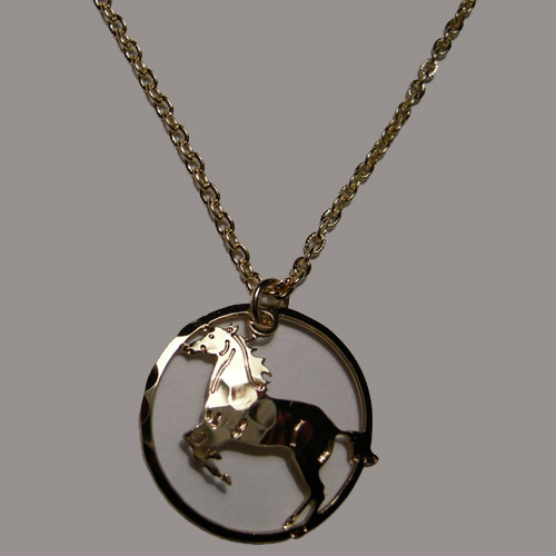 14 kt.y.g. plated rearing horse in circle necklace