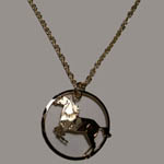 14 kt.y.g. plated rearing horse in circle necklace