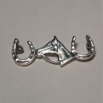 Sterling Silver horse head between horseshoes brooch