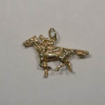 14 karat yellow gold race horse and jockey pendant right side