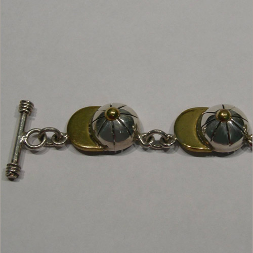 toggle clasp of jockey's cap link bracelet