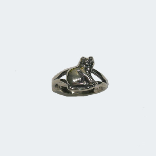 Sterling Silver sitting cat ring