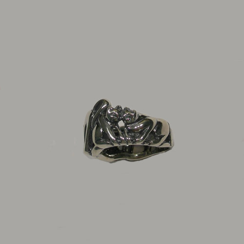 left side of five cats ring