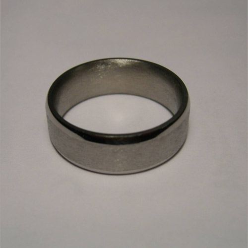 side view of Titanium ring