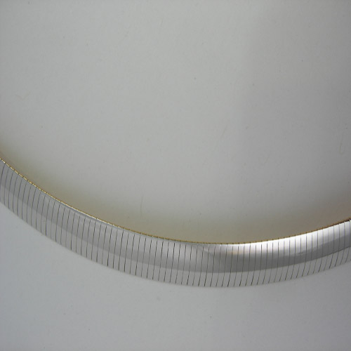 close up of 14 kt wg 6mm Omega chain